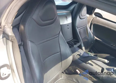 2006 Pontiac Solstice z USA, uszkodzony, nr VIN 1G2MB33B86Y106947